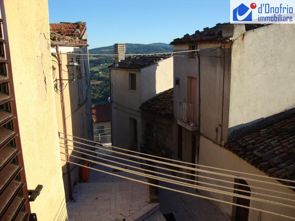 Villa Unifamiliare - Indipendente TORO vendita    STUDIO IMMOBILIARE  d