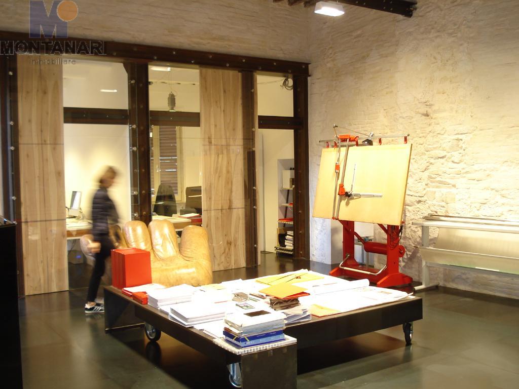 Appartamento FOLIGNO vendita   VIA DELLA ZECCA Montanari Immobiliare