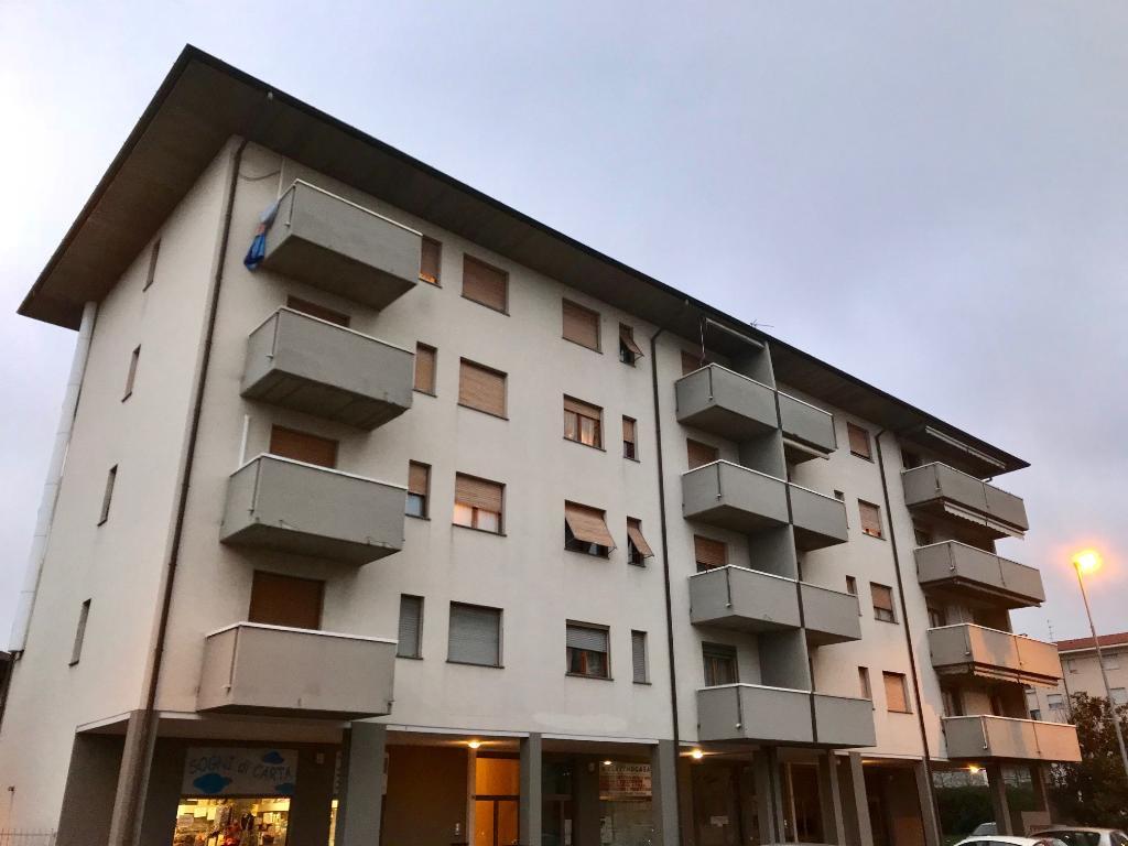 Appartamento NOVA MILANESE vendita   Via A. Grandi Studio DG Immobiliare