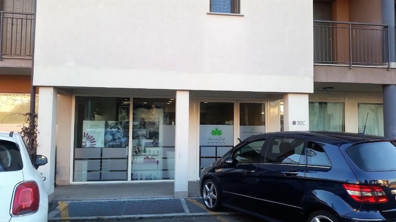 Negozio - Loc.Com. CREMONA vendita   via san rocco ABITAT SNC DI MAZZINI LUCA E C.
