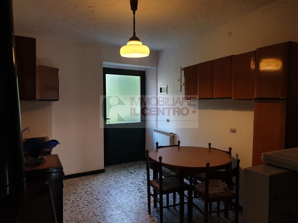  fosdinovo vendita quart:  il centro immobiliare snc di stefano santi
