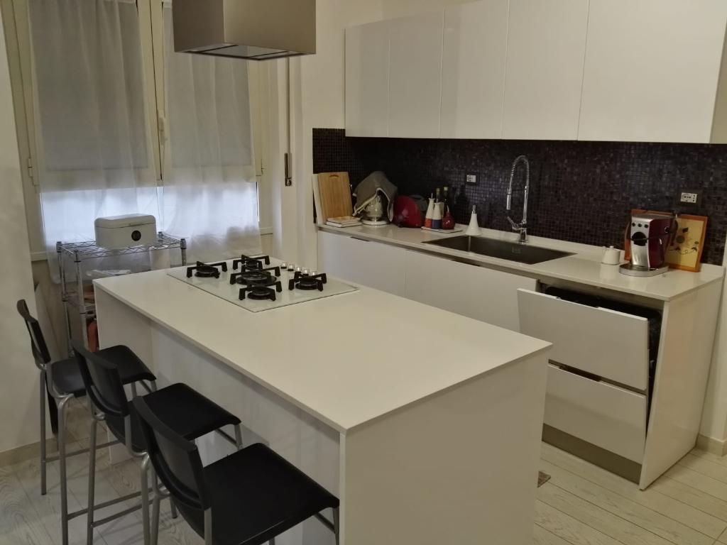 Appartamento ROMA affitto  Eur viale shakespeare IMMOBILI & IMPRESE SRL