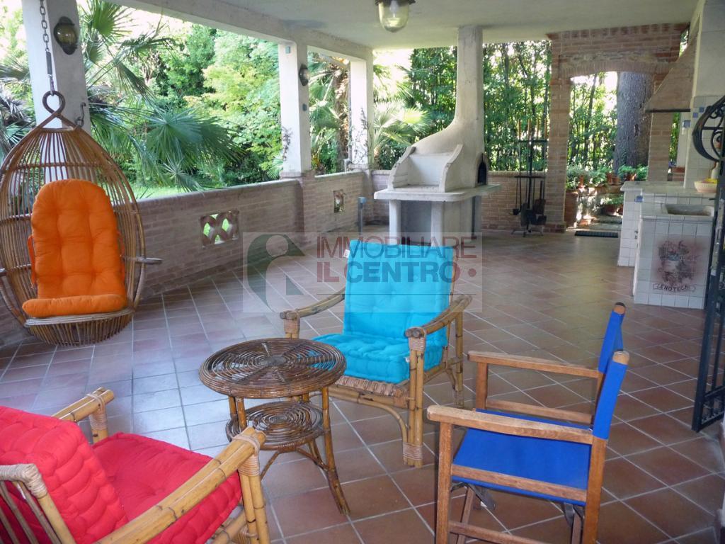  sarzana vendita quart:  il centro immobiliare snc di stefano santi