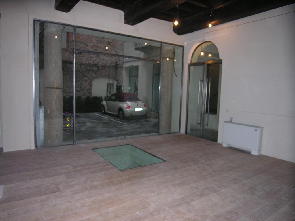 Negozio - Loc.Com. MILANO vendita  MONTENAPOLEONE Bigli Via VIVE SRL
