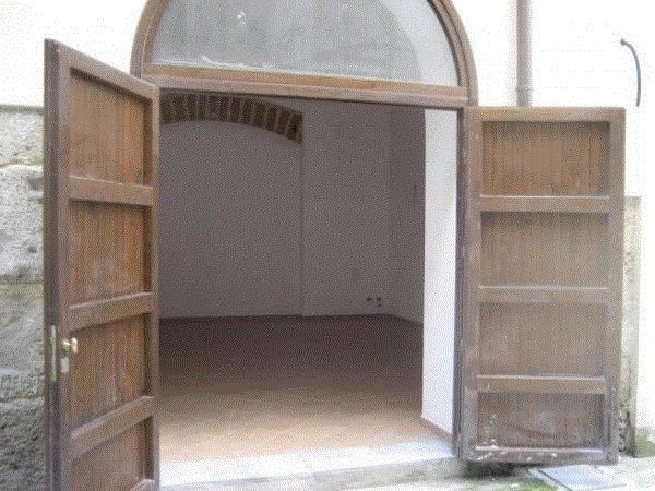 Negozio - Loc.Com. PALERMO vendita  Centro storico Via Generale Cadorna 1/3/5 PUNTO CASA VIRGA Srl