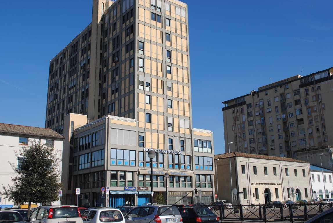 Ufficio - Loc.Com. RAVENNA affitto  DARSENA Via Magazzini Anteriori S.CO.R. RAVENNA SRL