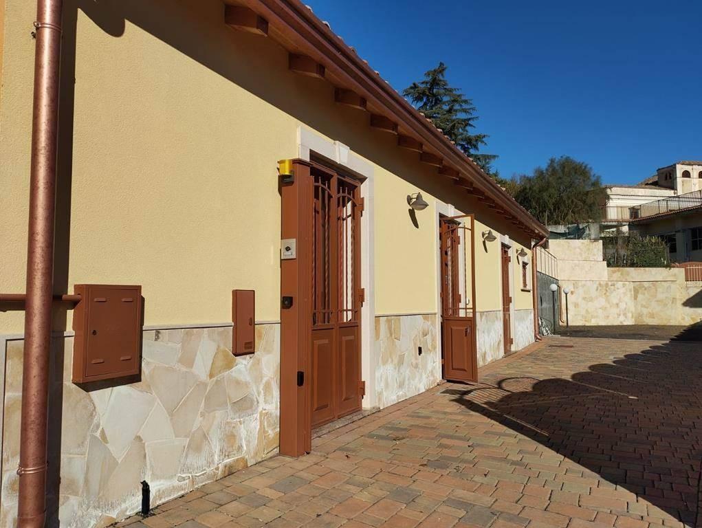 Foto - Casa Indipendente In Vendita Trecastagni (ct)