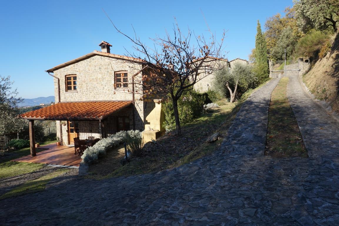  fosdinovo vendita quart:  il centro immobiliare snc di stefano santi