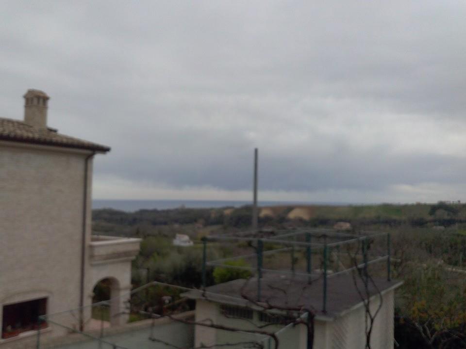 Vendesi splendida villa a Montefiore dell'Aso