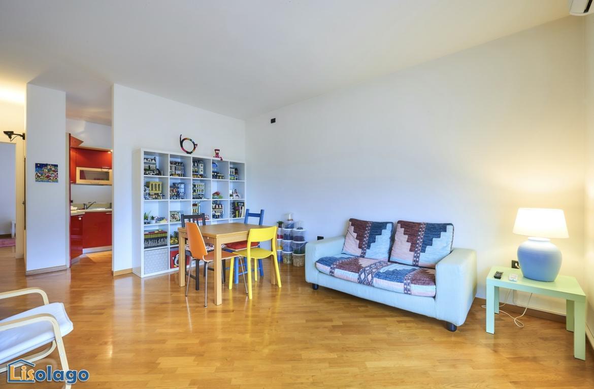 Appartamento MANDELLO DEL LARIO vendita   Via Risorgimento Lisolago Servizi Immobiliari