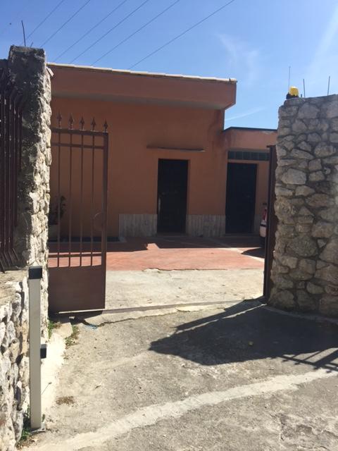  monreale vendita quart:  punto casa di claudio costantino