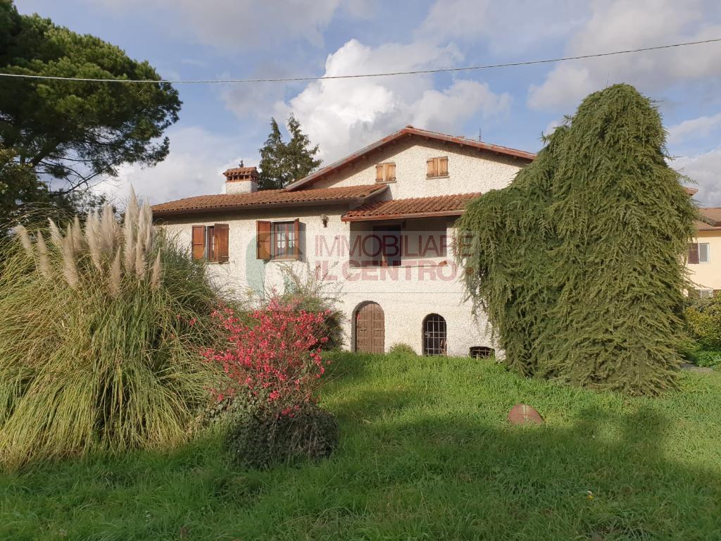  fosdinovo vendita quart:  il centro immobiliare snc di stefano santi
