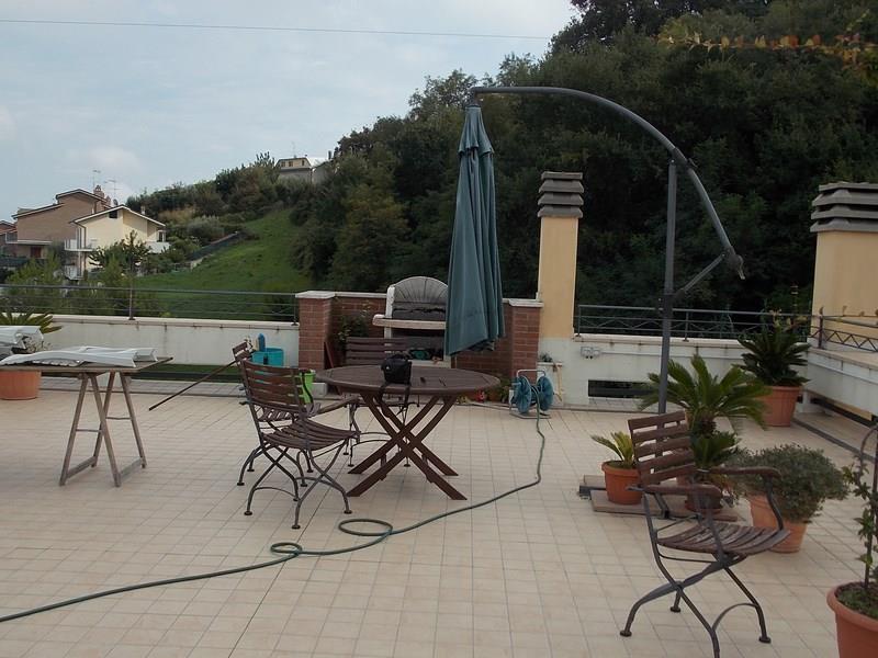 Appartamento in vendita ad Acquaviva Picena con vista mare e ingresso indipendente