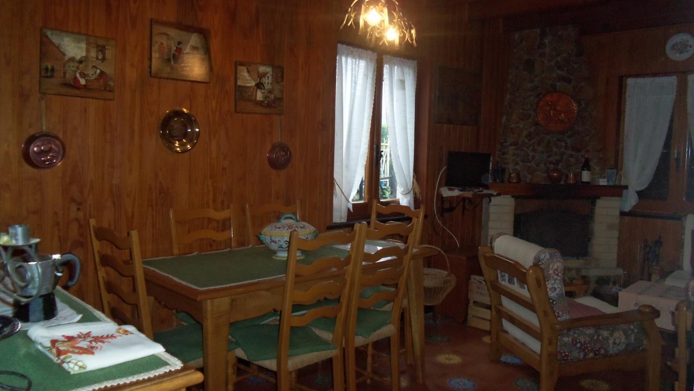Villa BARDINETO vendita   VIA IV NOVEMBRE AGENZIA M.D. IMMOBILIARE s.n.c