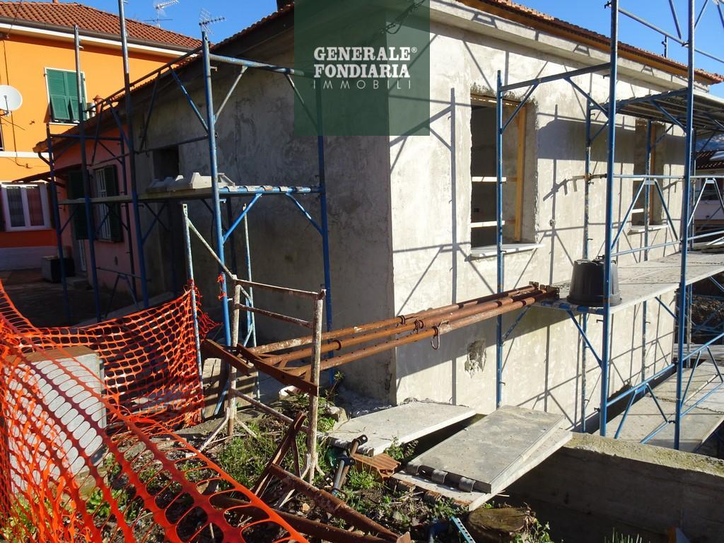 Villa Unifamiliare - Indipendente FOLLO vendita    GENERALE FONDIARIA Agenzia Migliarina