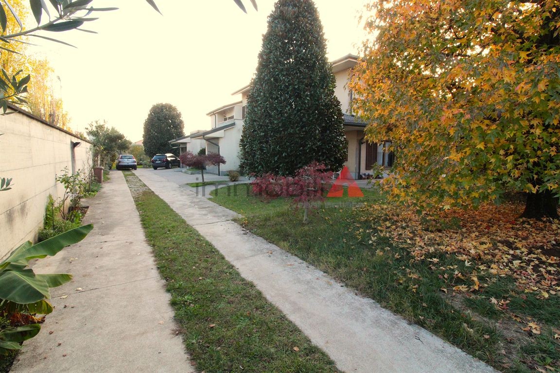 Villetta A Schiera in Vendita