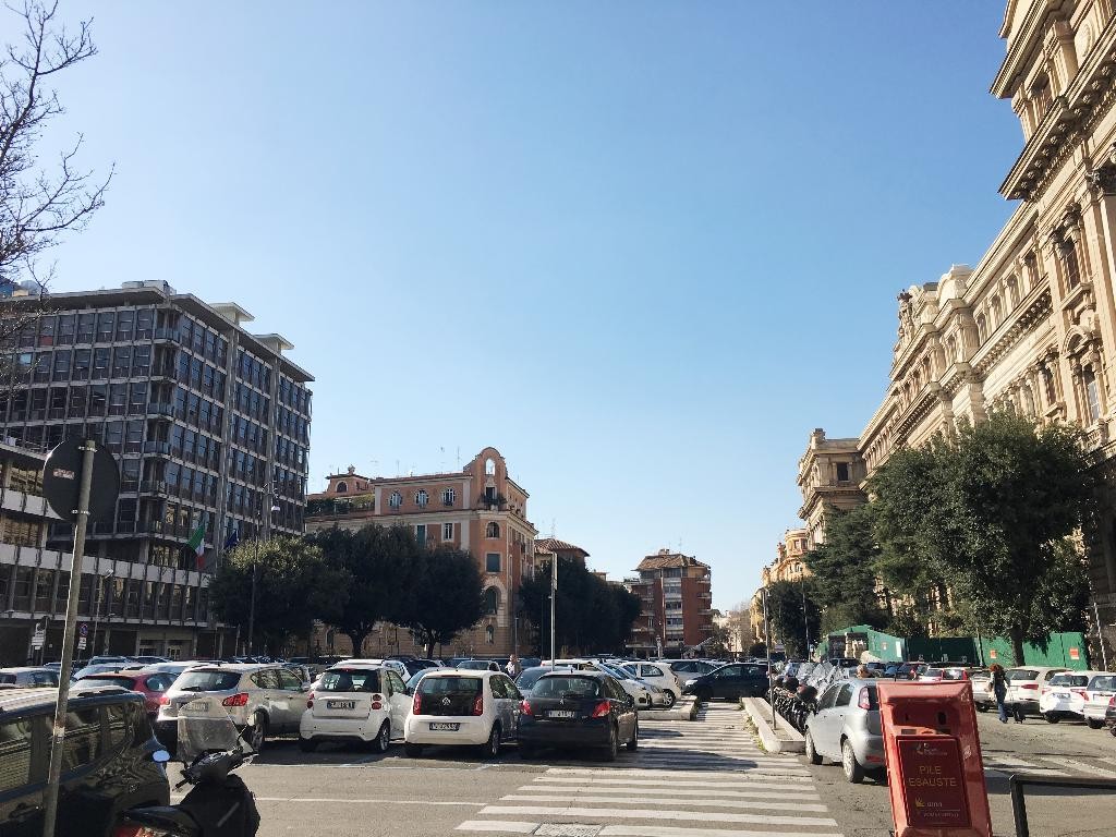 Negozio - Loc.Com. ROMA affitto  PINCIANO  Via Alessandro Scarlatti IMMOBILI DI PRESTIGIO SRL