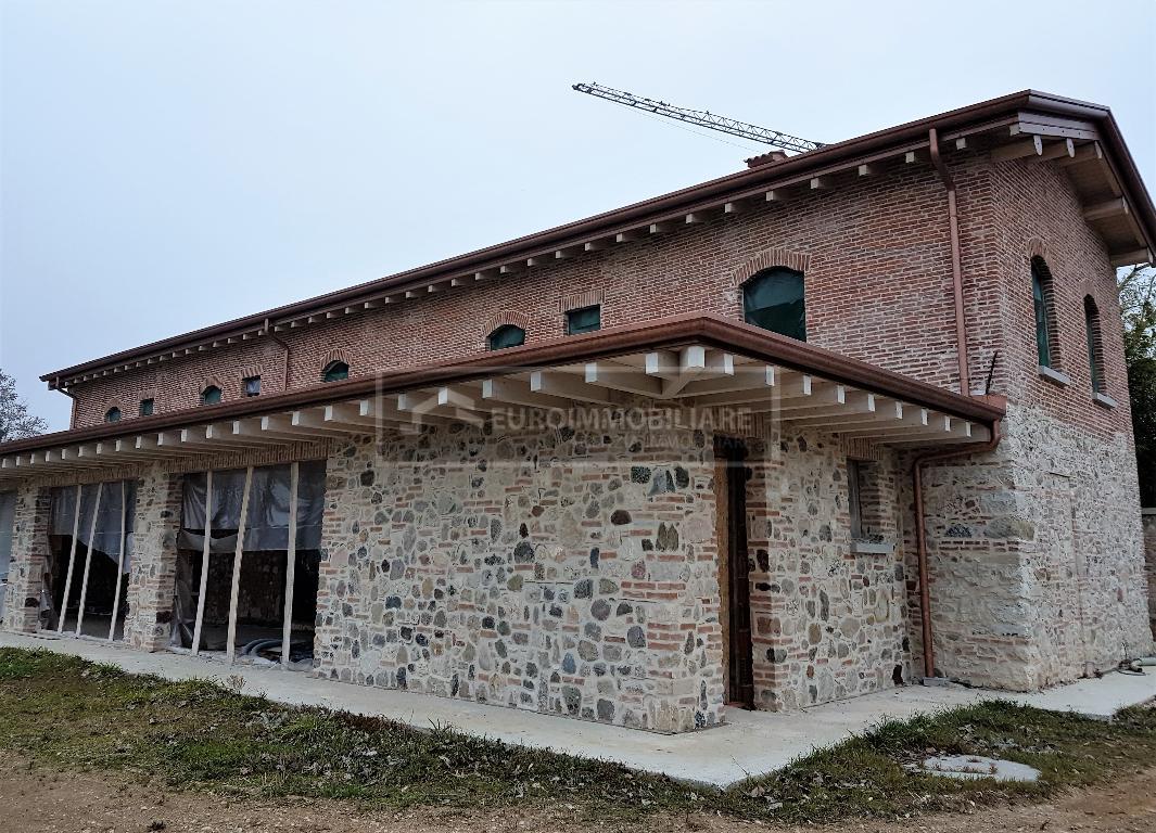 Rustico - Cascina DESENZANO DEL GARDA vendita    Euroimmobiliare Srl