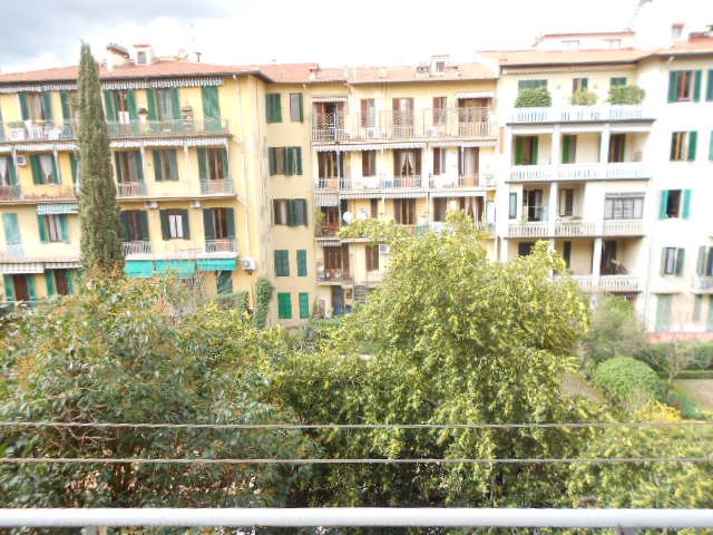 Appartamento 5 stanze a Firenze a 1000€ al mese